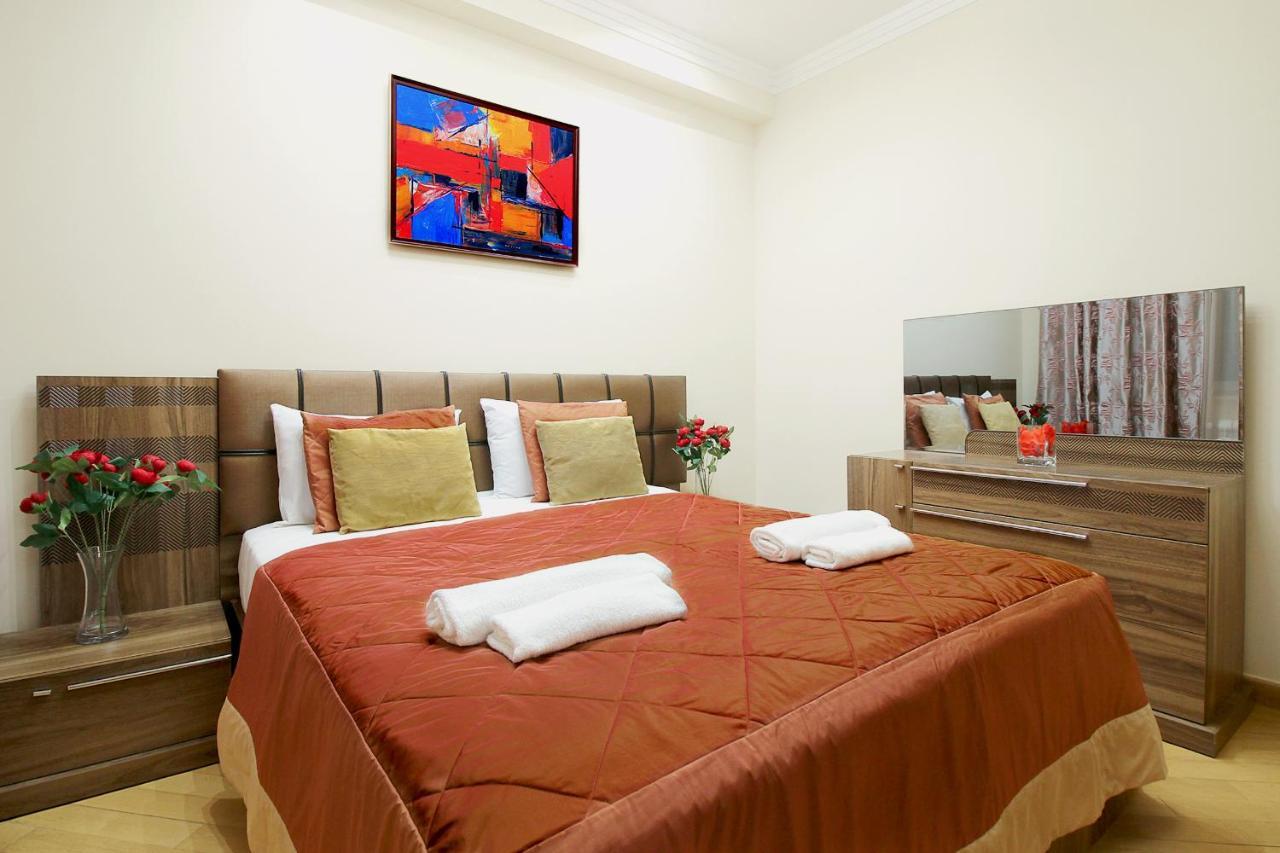3 Bedroom Apartment Near Republic Square Yerevan Exterior photo
